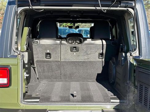 Used 2021 Jeep Wrangler Unlimited Sahara image 13