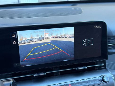 Used 2025 Hyundai Kona SEL image 17