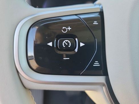 New 2026 Volvo XC60 B5 Ultra w/ Protection Package Premier image 22