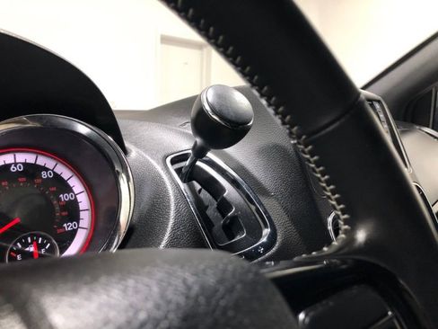 Used 2018 Dodge Grand Caravan SXT image 26