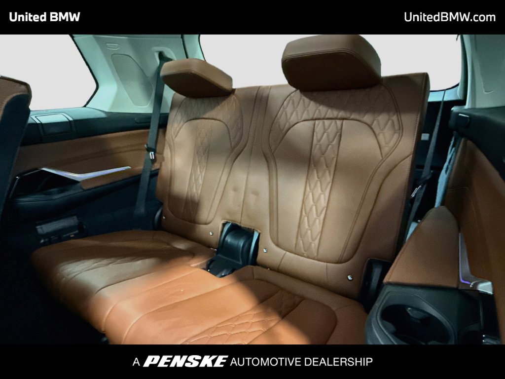 Used 2023 BMW X7 xDrive40i w/ Executive Package AWD/4WD image 21