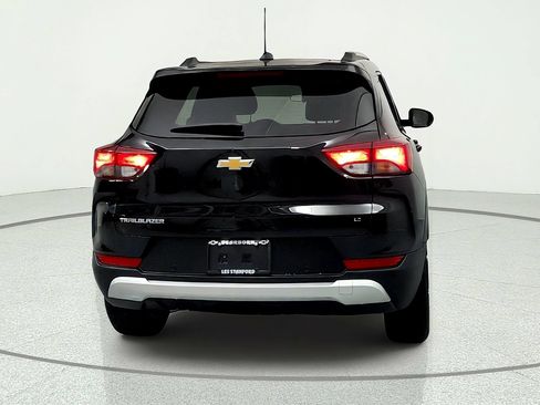 Used 2024 Chevrolet TrailBlazer LT w/ LT Cold Weather Package FWD image 4