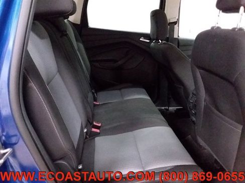 Used 2019 Ford Escape SE image 9