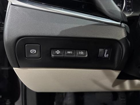 Used 2023 Buick Enclave Avenir w/ Avenir Technology Package AWD/4WD image 17
