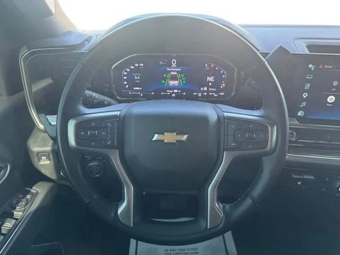 Used 2025 Chevrolet Silverado 2500 LT AWD/4WD image 24