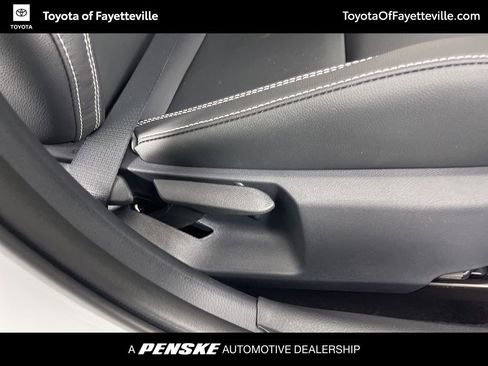 Used 2026 Toyota Camry SE image 7