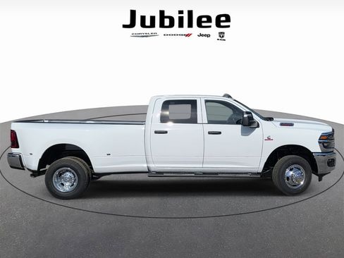New 2026 RAM 3500 Tradesman image 39