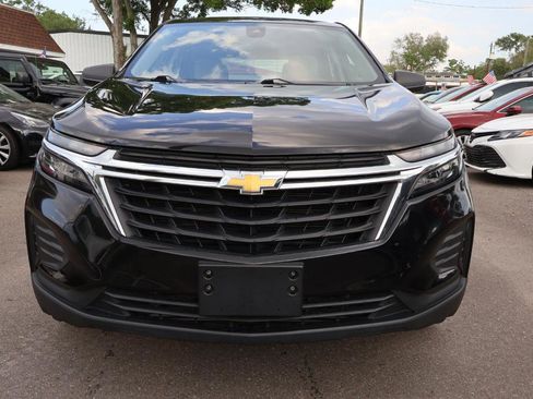 Used 2022 Chevrolet Equinox LS image 2