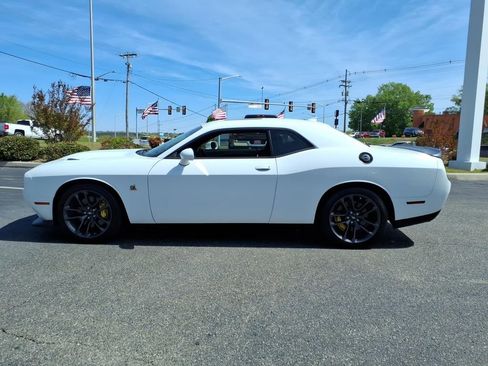 Used 2021 Dodge Challenger R/T Scat Pack RWD image 23