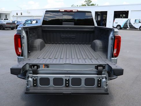 Certified 2025 GMC Sierra 1500 Denali w/ Denali Reserve Package AWD/4WD image 28
