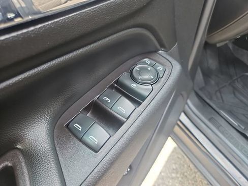 Used 2020 Chevrolet Equinox LT w/ Driver Convenience Package FWD image 12