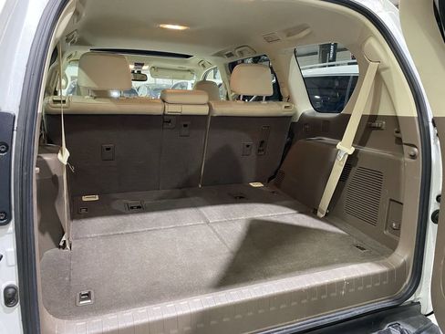 Used 2015 Lexus GX 460 w/ Premium Package AWD/4WD image 23