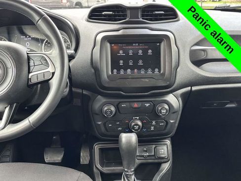Used 2018 Jeep Renegade Latitude FWD image 26