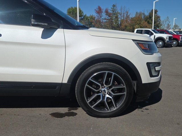 Used 2016 Ford Explorer Sport w/ Equipment Group 401A AWD/4WD image 4