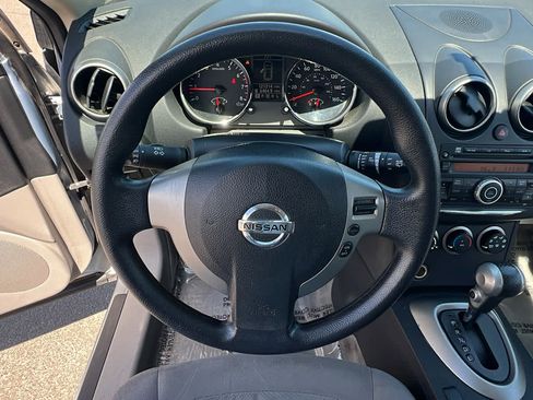 Used 2013 Nissan Rogue S AWD/4WD image 17