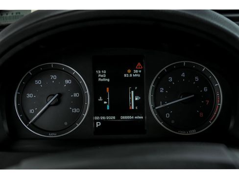 Used 2014 Land Rover LR2 image 16