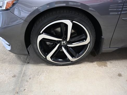 Used 2018 Honda Accord Sport image 28
