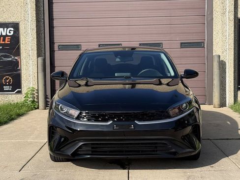 Used 2023 Kia Forte LXS FWD image 2