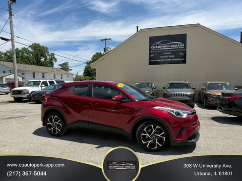 Used 2018 Toyota C-HR XLE FWD image 1