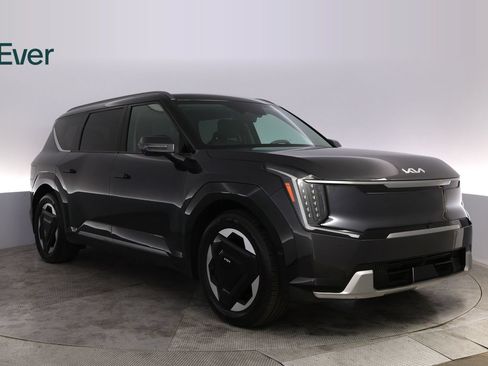 Used 2024 Kia EV9 Land AWD/4WD image 13