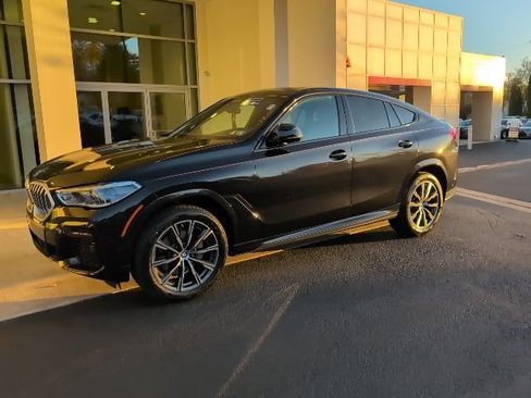 Certified 2023 BMW X6 xDrive40i w/ Executive Package image 5