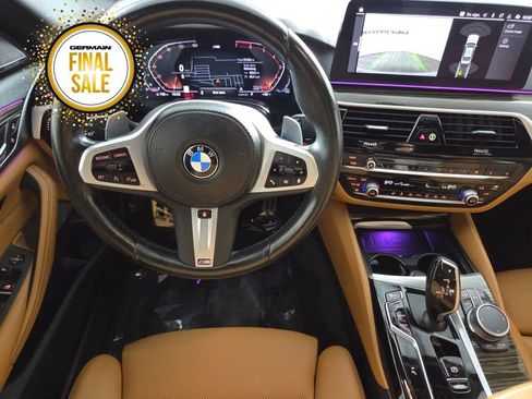 Used 2022 BMW 530i xDrive w/ M Sport Package image 12