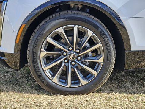 New 2026 Cadillac Lyriq Sport image 7