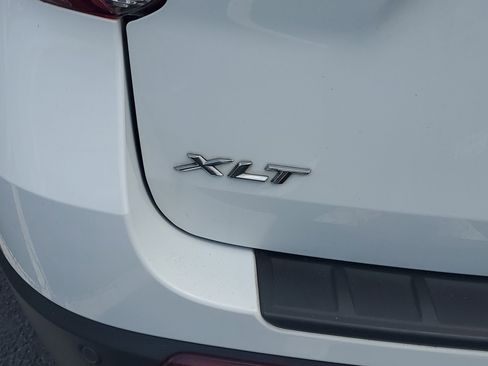 Used 2020 Ford Explorer XLT w/ Equipment Group 202A AWD/4WD image 9