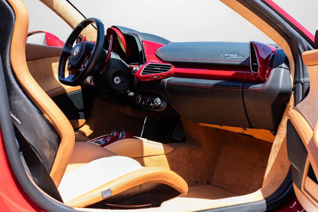 Used 2013 Ferrari 458 Italia Coupe RWD image 51