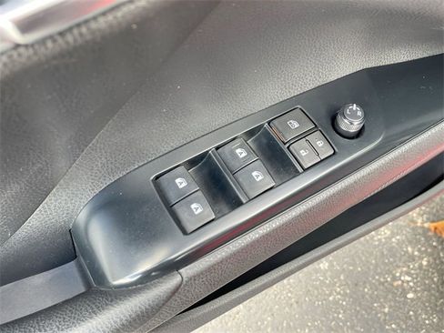 Used 2020 Toyota Camry SE image 22