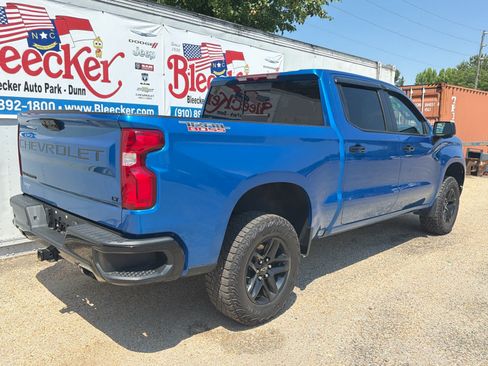 Used 2024 Chevrolet Silverado 1500 LT Trail Boss w/ LT Trail Boss Premium Package AWD/4WD image 3