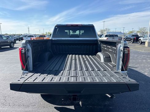 New 2026 GMC Sierra 2500 AT4 w/ AT4 Premium Plus Package AWD/4WD image 36