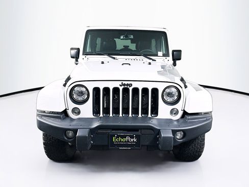 Used 2017 Jeep Wrangler Unlimited Sahara AWD/4WD image 2