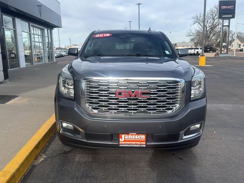 Used 2019 GMC Yukon XL Denali w/ Open Road Package image 8