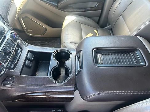 Used 2017 Chevrolet Tahoe LT w/ Luxury Package AWD/4WD image 14