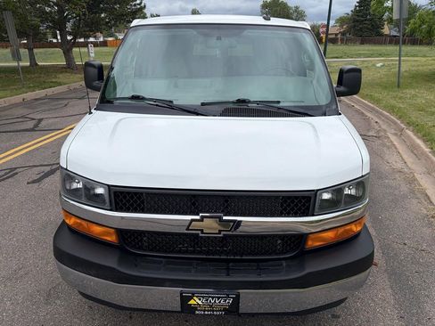 Used 2018 Chevrolet Express 3500 LT w/ LT Preferred Equipment Group RWD image 5