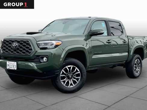 Used 2022 Toyota Tacoma TRD Sport w/ Technology Package AWD/4WD image 1