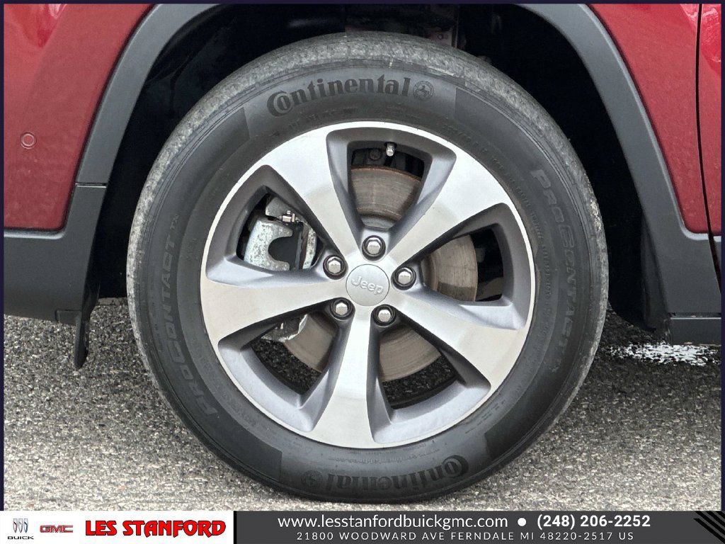 Used 2022 Jeep Cherokee Limited AWD/4WD image 10