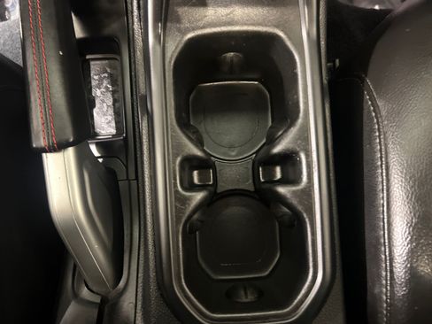 Used 2022 Jeep Gladiator Rubicon w/ Cold Weather Group AWD/4WD image 20