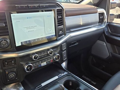 Certified 2021 Ford F150 Lariat w/ Equipment Group 502A High image 24