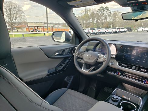 New 2026 Chevrolet Equinox LT image 39