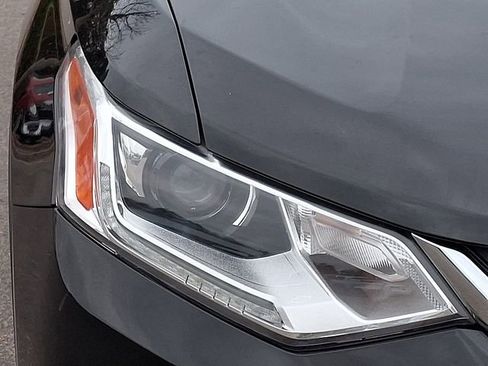 Used 2019 Chevrolet Traverse LT w/ LT Premium Package image 11