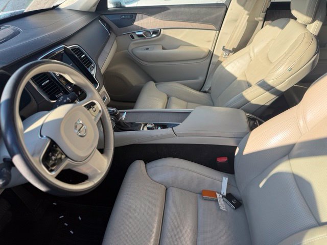 Used 2021 Volvo XC90 T6 Inscription w/ Protection Package Premier AWD/4WD image 7