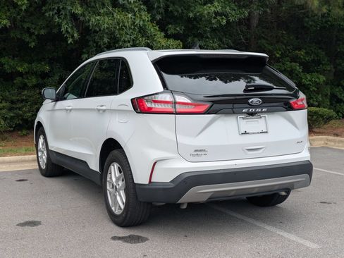Certified 2022 Ford Edge SEL w/ Convenience Package AWD/4WD image 5