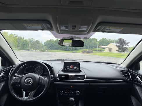 Used 2015 MAZDA MAZDA3 i Touring w/ Technology Package FWD image 16