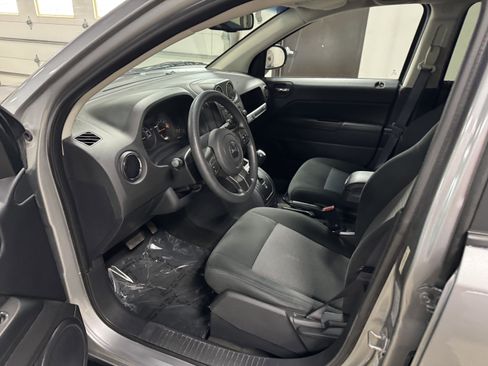 Used 2017 Jeep Compass Sport w/ Power Value Group AWD/4WD image 15