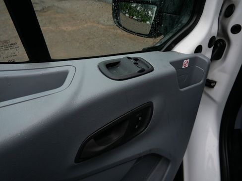 Certified 2019 Ford Transit 150 XL RWD image 15