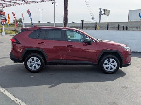 Used 2024 Toyota RAV4 LE image 4