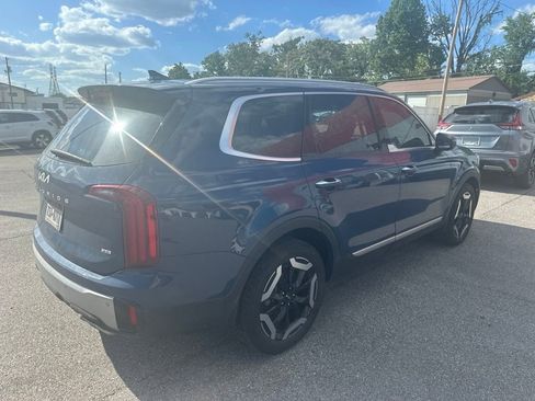 Used 2023 Kia Telluride S w/ S Sunroof Package AWD/4WD image 4