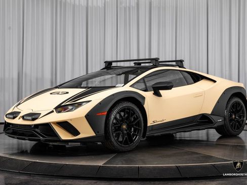 Used 2024 Lamborghini Huracan Sterrato image 15